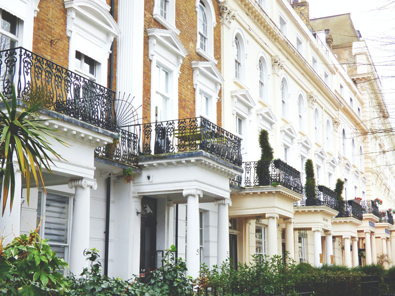 Why a Buying Agent Is Essential in London’s Competitive Market 
