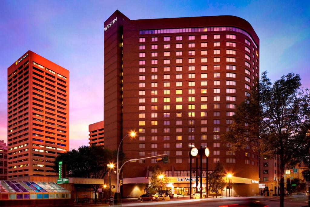 Hotels in Downtown Edmonton